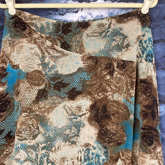 Handkerchief Animal and Lace Print Water Color Flowy Midi Skirt - Picture 4 of 8